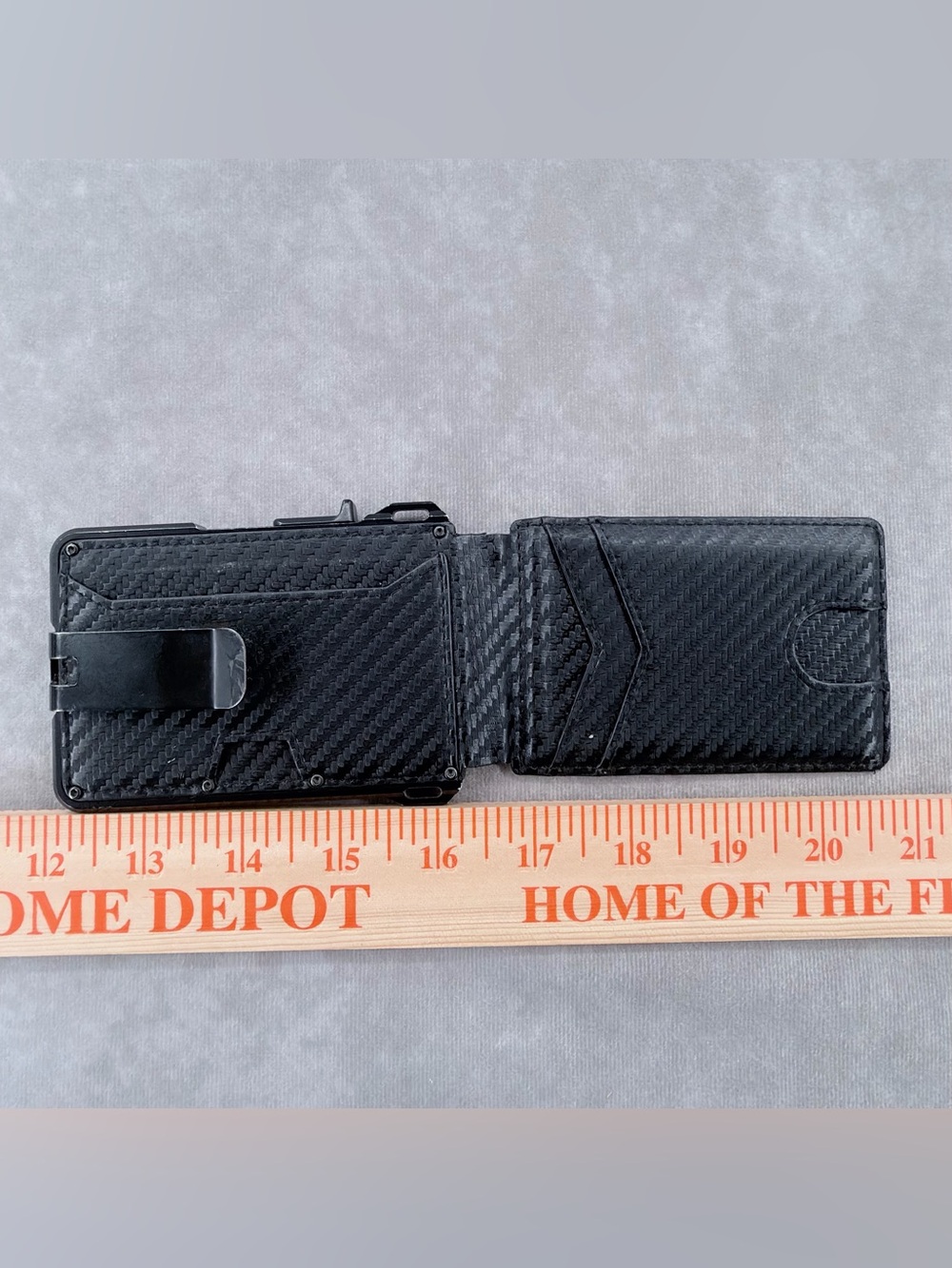 Carbon-Fiber Textured Black Money Clip Wallet for Men